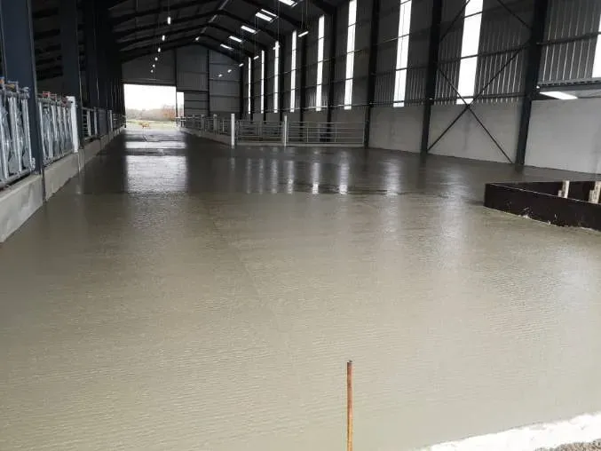 maçonnerie près de Garnat-sur-Engièvre